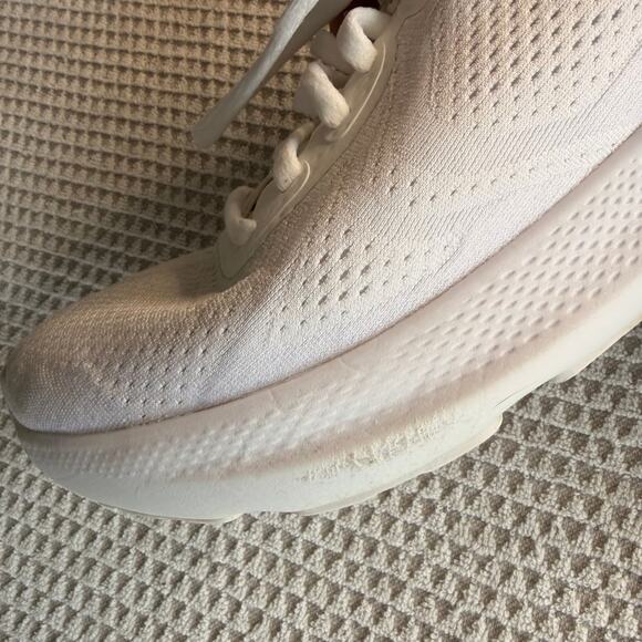 Lululemon Women's Beyondfeel Running Shoe Size 8.5 White Light Vapor/Silver Drop - Picture 5 of 9